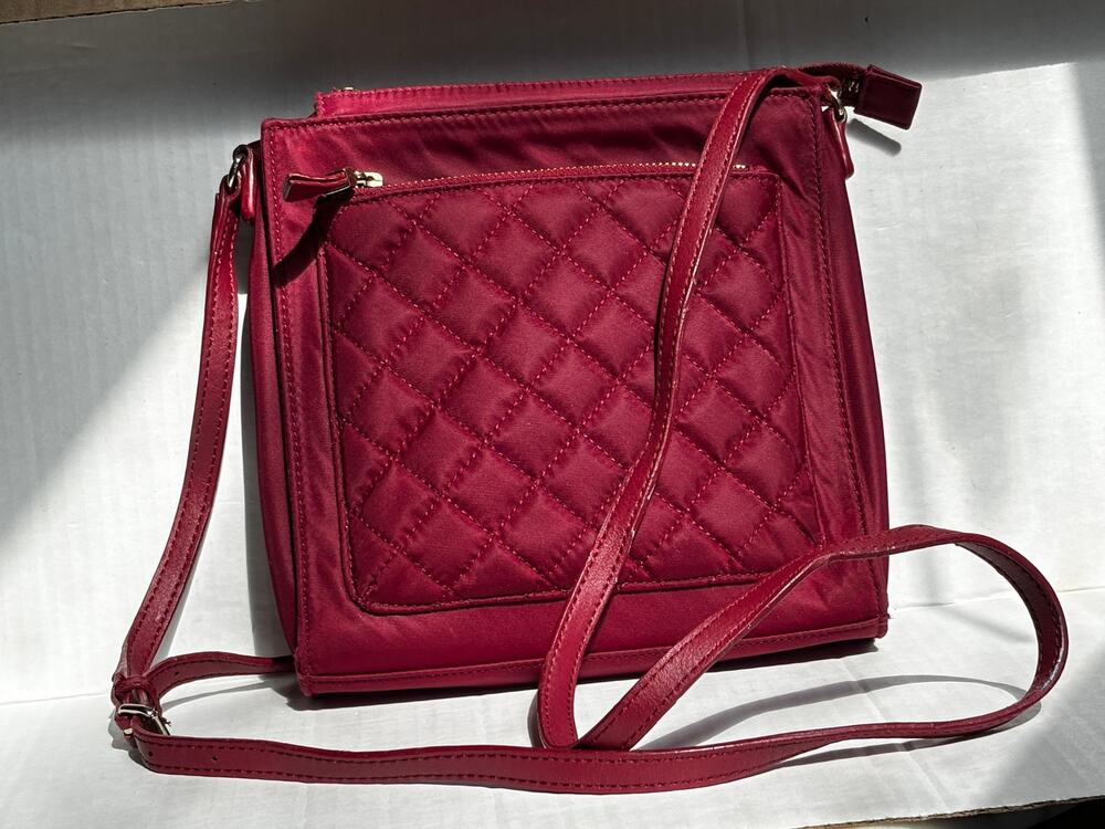 Talbots Wine Quilted Front Pocket Women Crossbody Bag Leather Trim GoldHardware